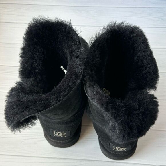 UGG Black Bailey Button Boots Sz 7 - Picture 3 of 11
